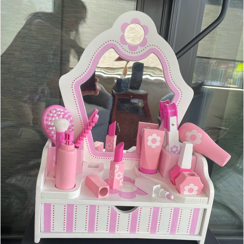 Melissa & Doug Vanity Set EUC